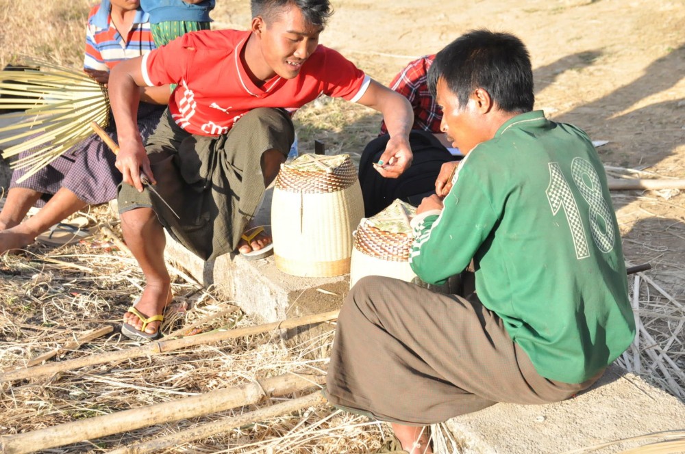 海外活動｜ミャンマー竹製品の調査結果を発表